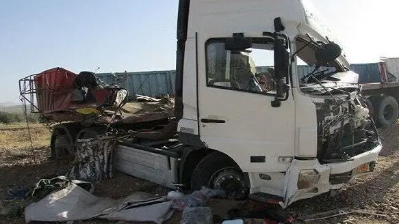 مرگ دردناک ۶ زن و مرد در صحنه تصادف اتوبان زنجان مرگ دردناک ۶ زن و مرد در صحنه تصادف اتوبان زنجان