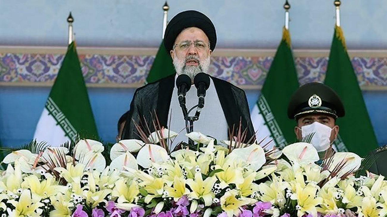 مراسم رژه ارتش روز ۲۹ فروردین در تهران با حضور آیت الله سید ابراهیم رئیسی ، رئیس جمهوربرگزار شد.