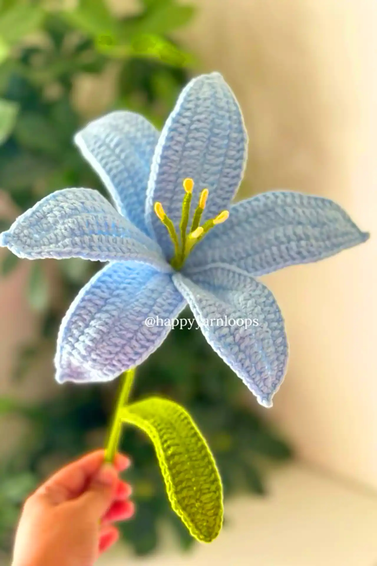 دسته گل تزئینی بافتنی