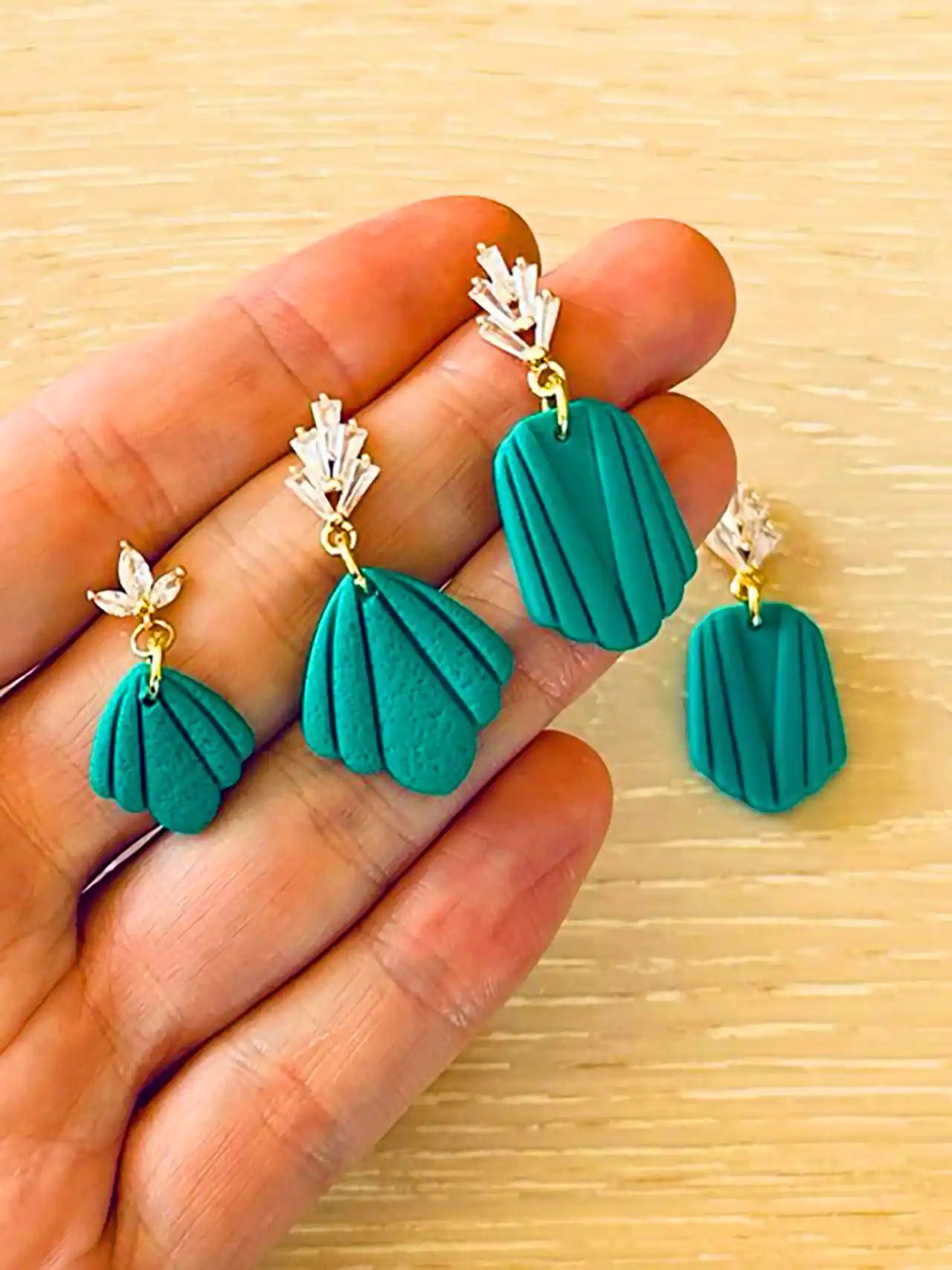 گوشواره طرح صدف دریایی