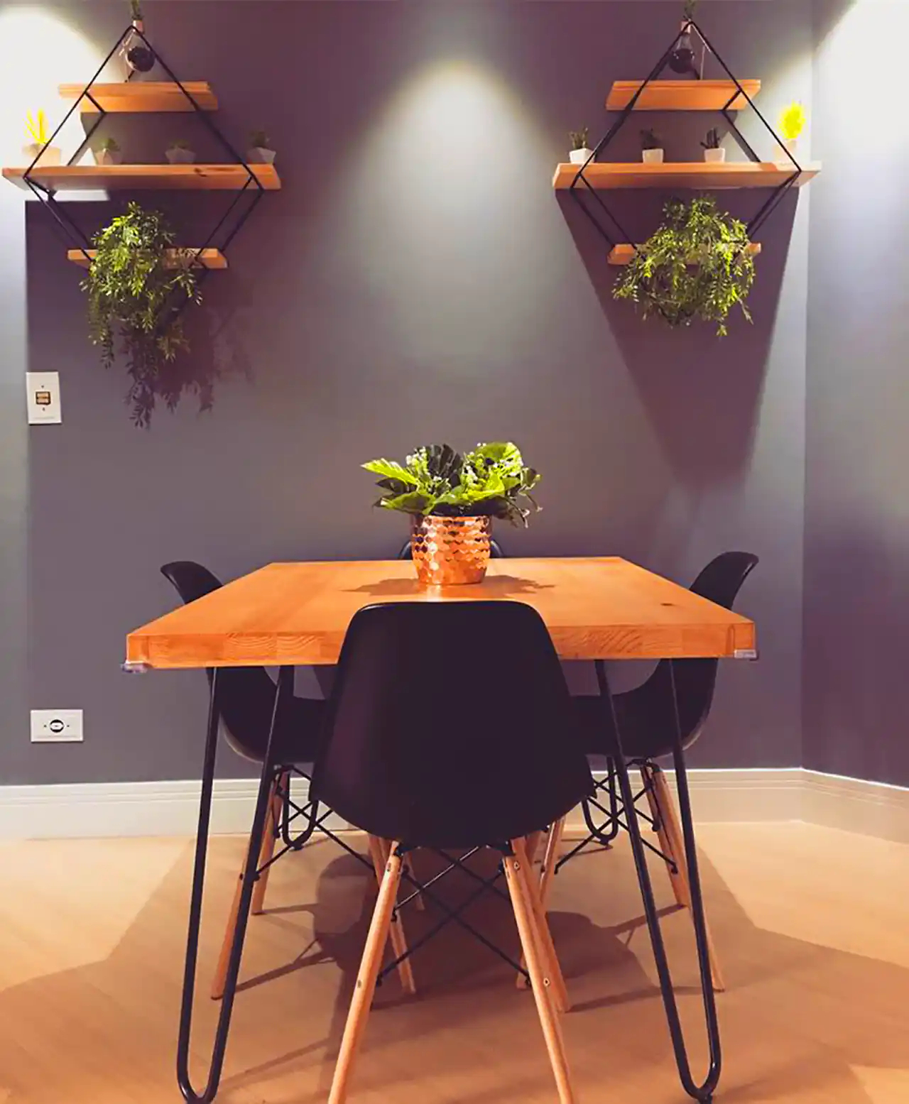 میزغذاخوری چوبی شیک