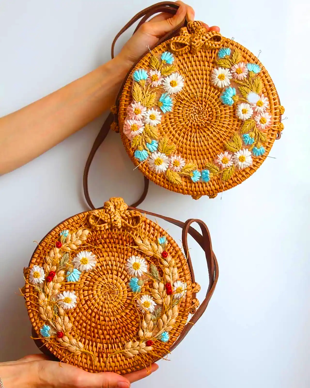 کیف حصیری با گلدوزی شیک