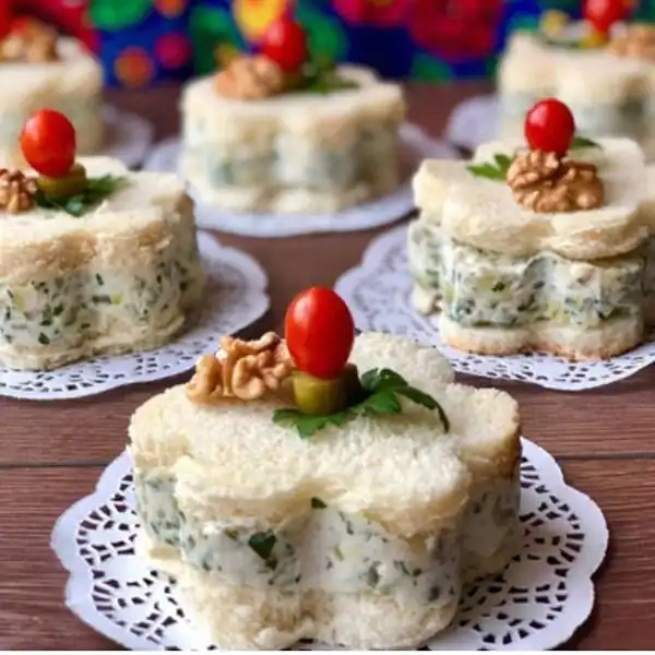 تزیین کیک مرغ تک نفره