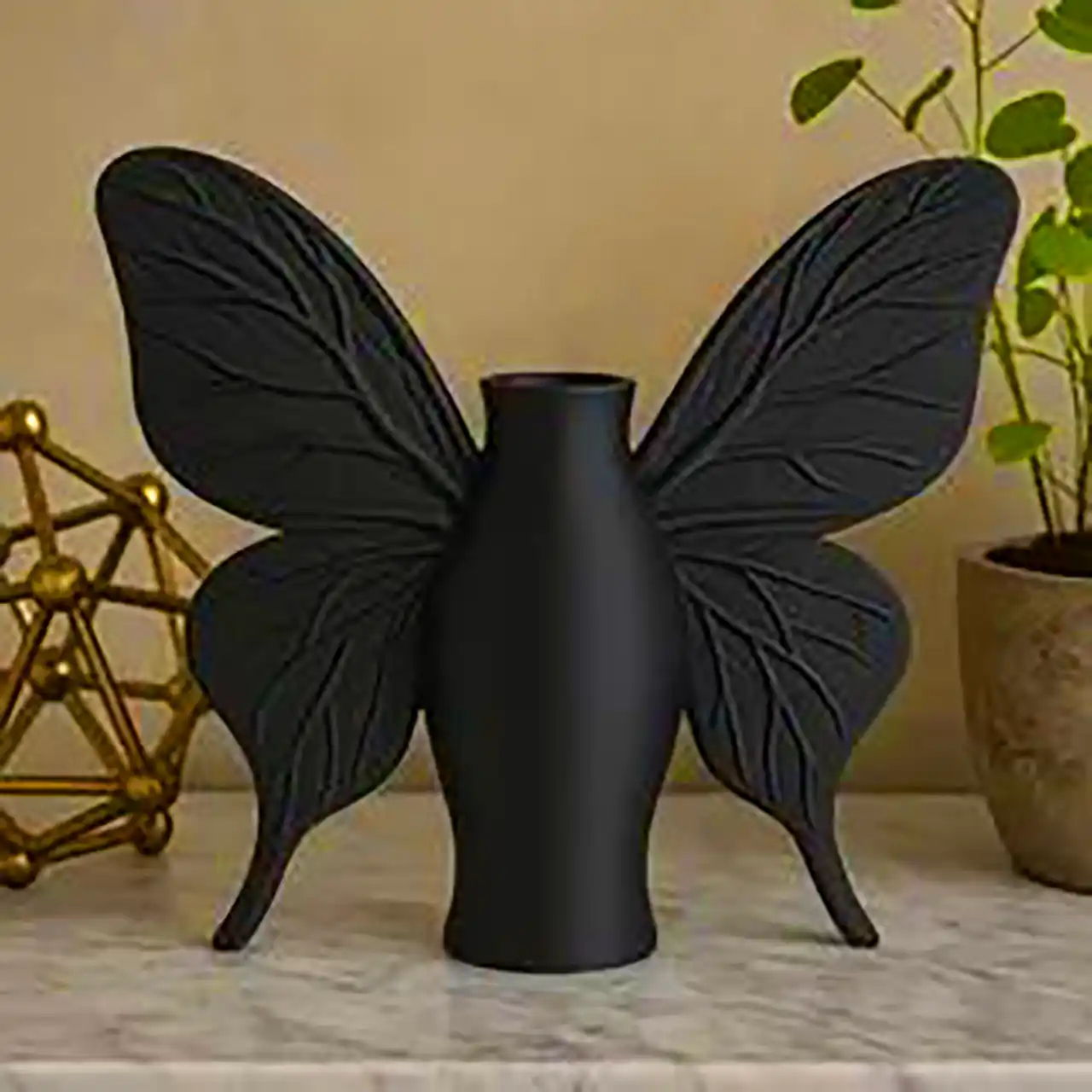 مدل گلدان دکوری با طرح خاص