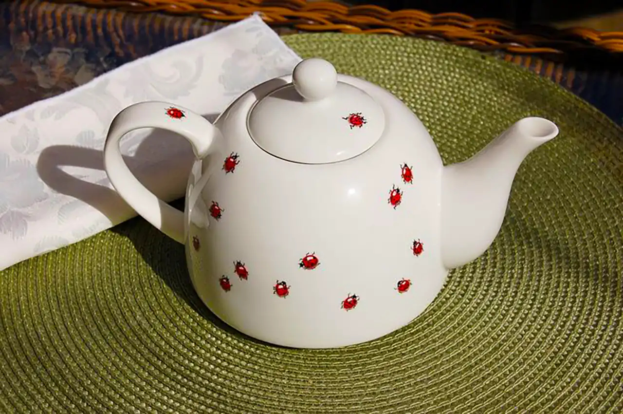 قوری طرحدار شیک