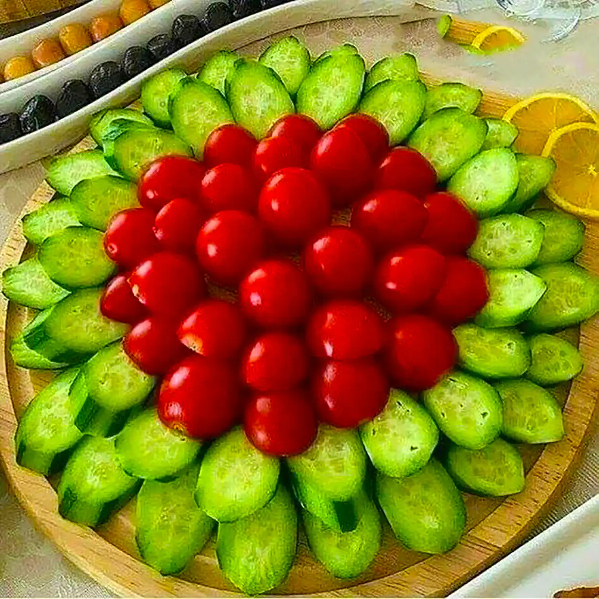 دیزاین سالاد خیار گوجه