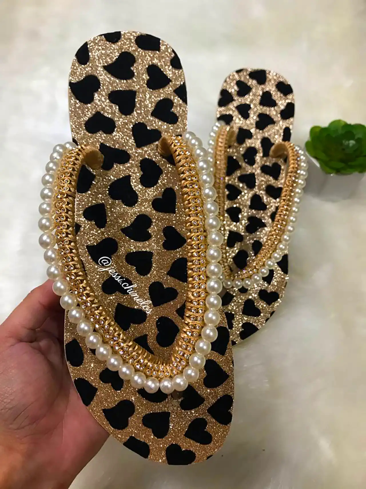 دمپایی انگشتی کارشده