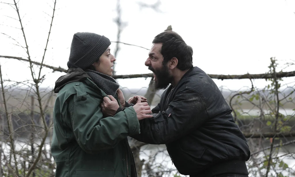 سوگل خلیق در آبستن