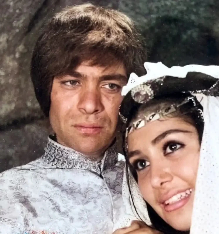 تاریخ وبگردی | «بهروز وثوقی و آفرین» در نمایی از فیلم لیلی و مجنون