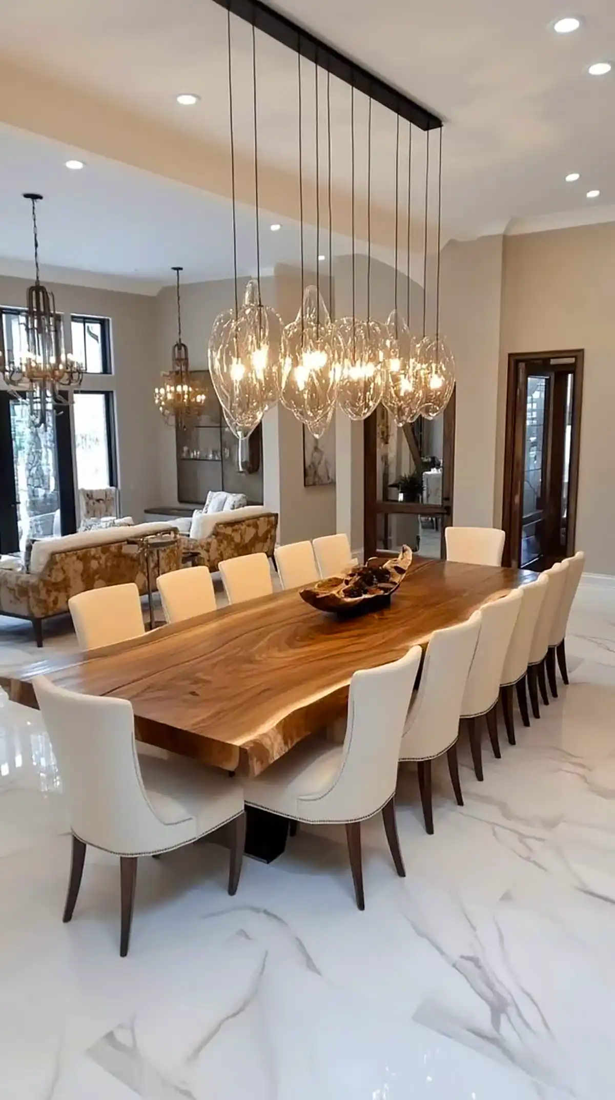 میز ناهار خوری چوبی مدرن