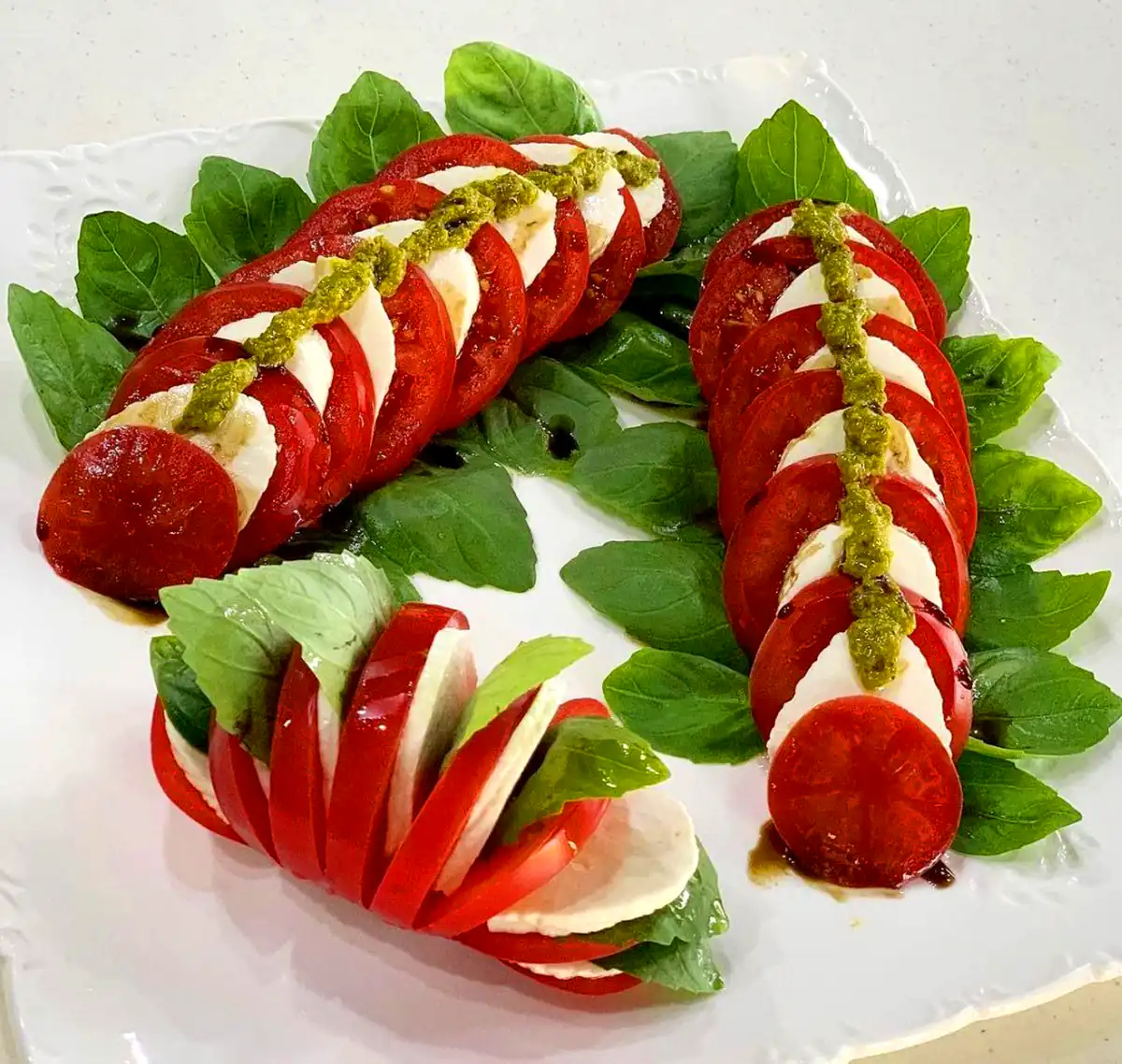 سرو گوجه خیار صبحانه