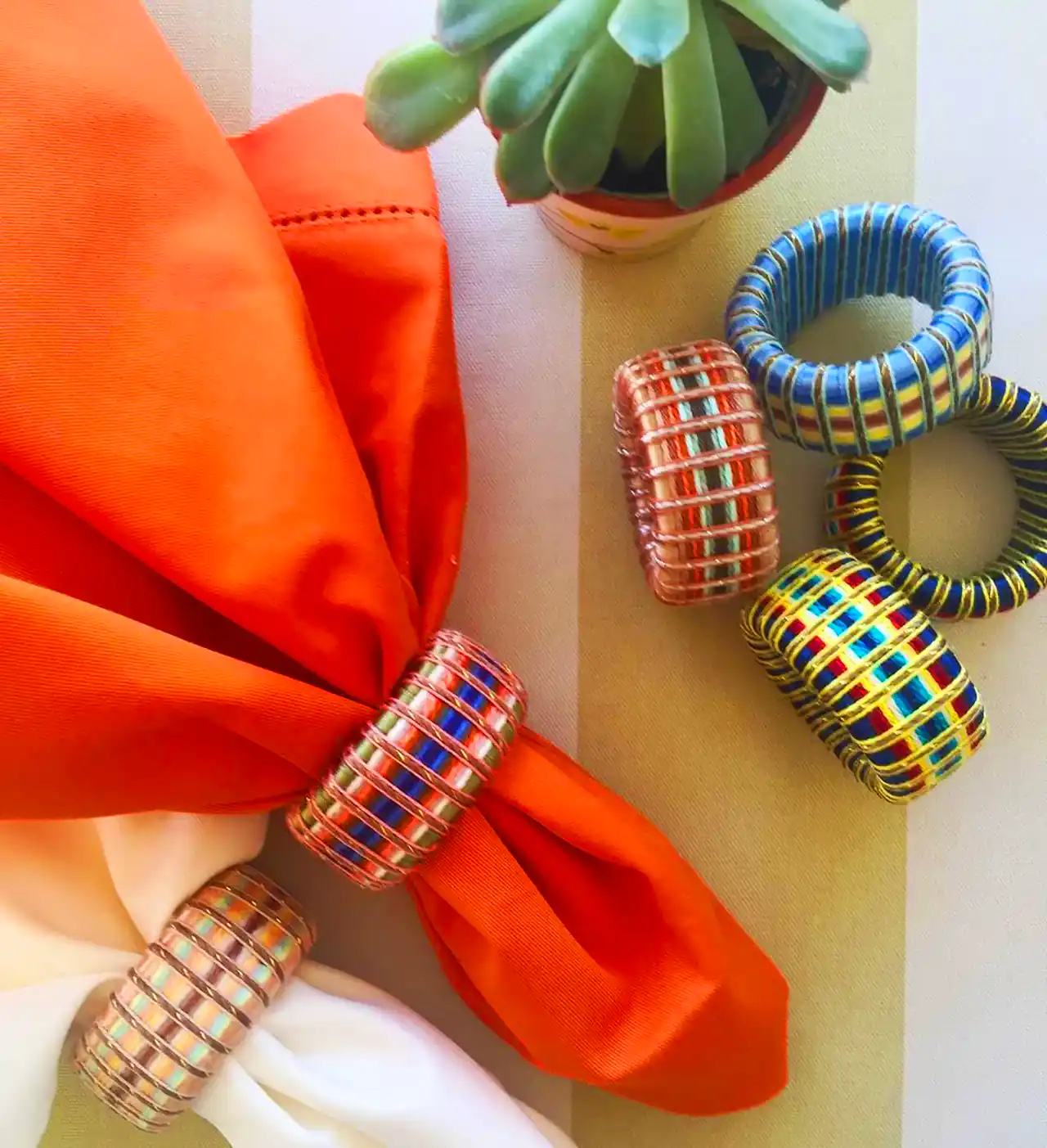 حلقه دستمال رنگی خاص 