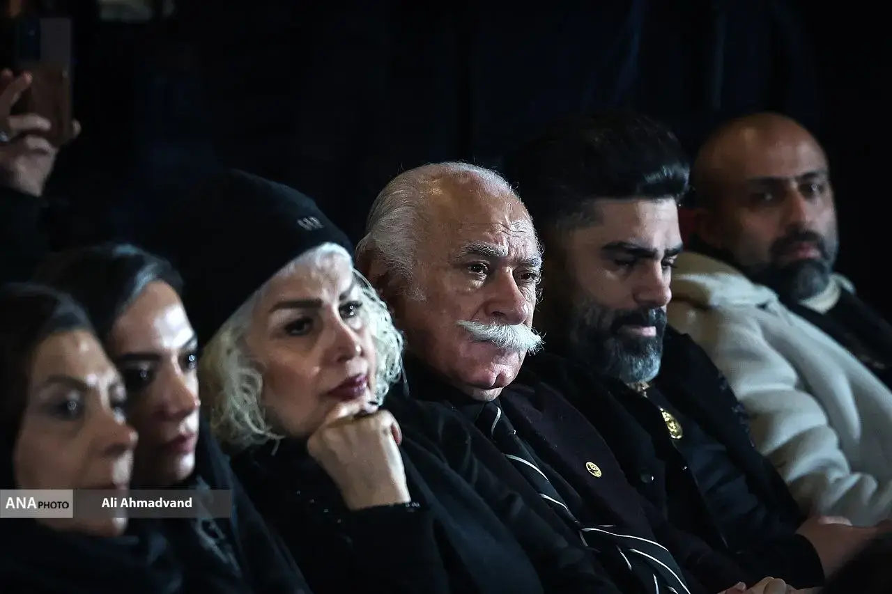 یادبود رضا رویگری