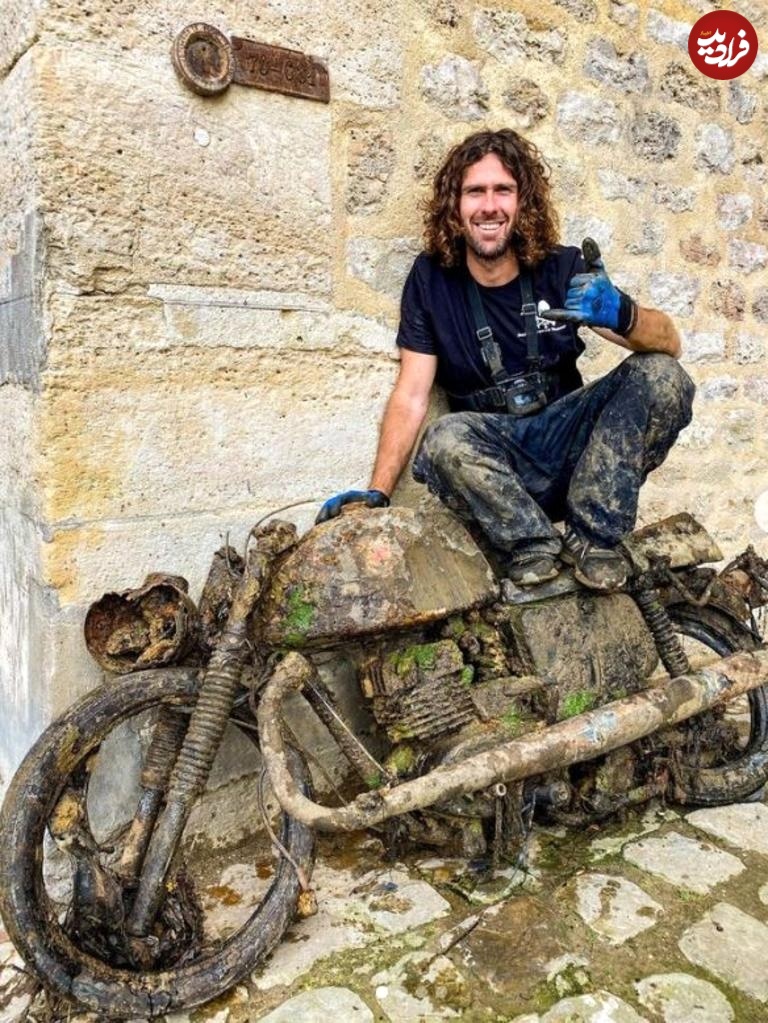 یکی از موتورسیکلت_هایی که وبر در طول سال_ها پیدا کرده است