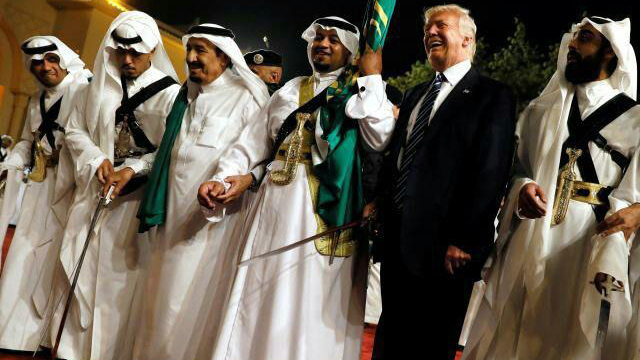 رقص شمشیر ترامپ در ضیافت سعودی‌ها