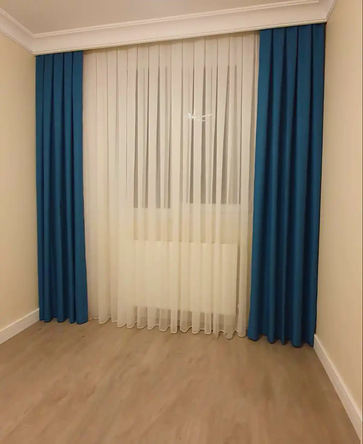 پرده سالنی شیک و لوکس