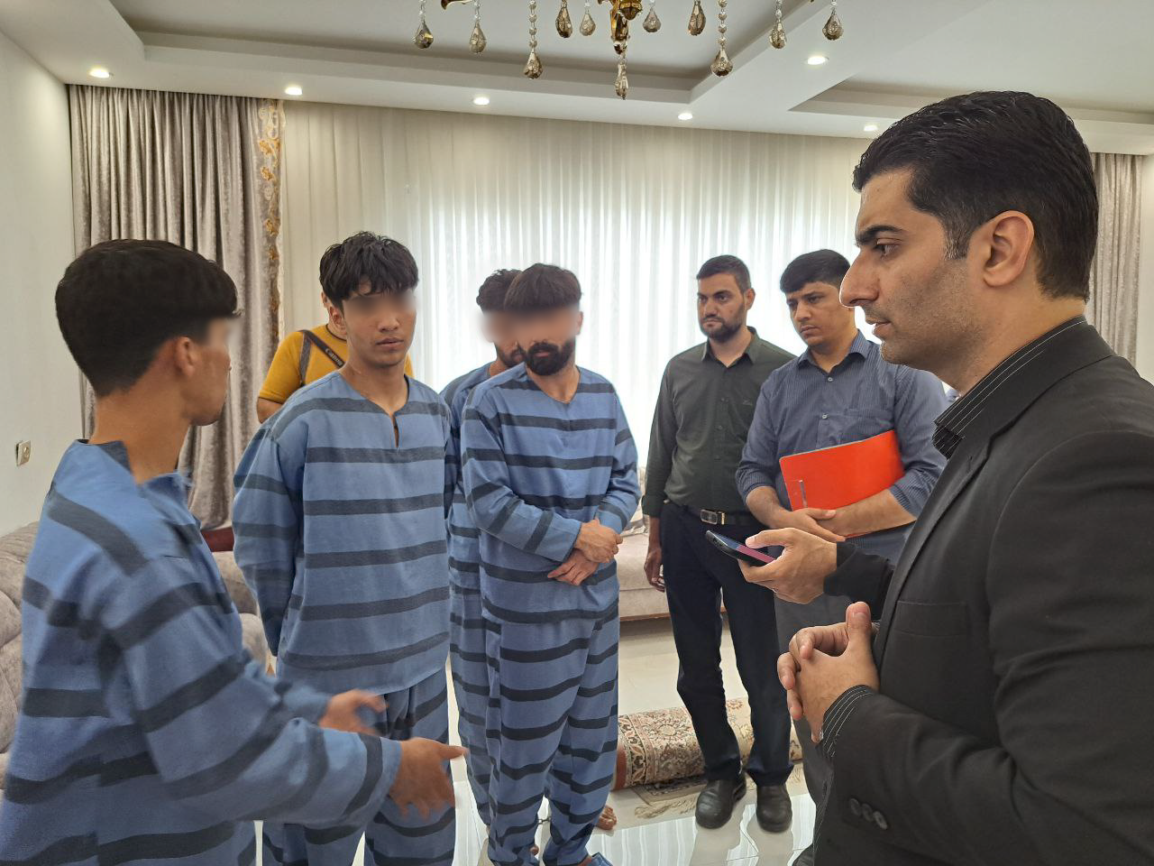 عقرب سیاه