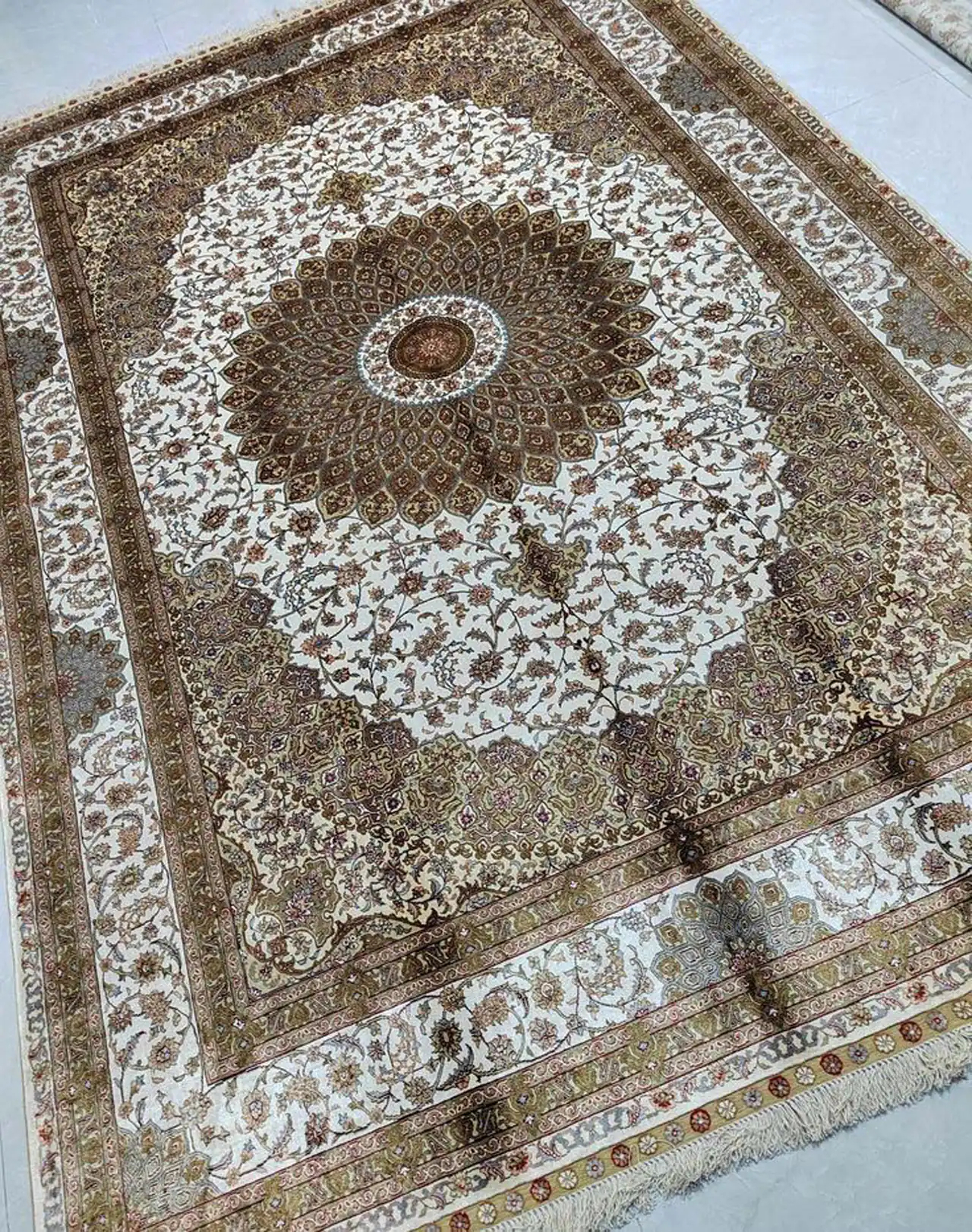 جدیدترین مدل فرش پذیرایی ۱۴۰۴ + زیباترین مدل های فرش پذیرایی ترند امسال