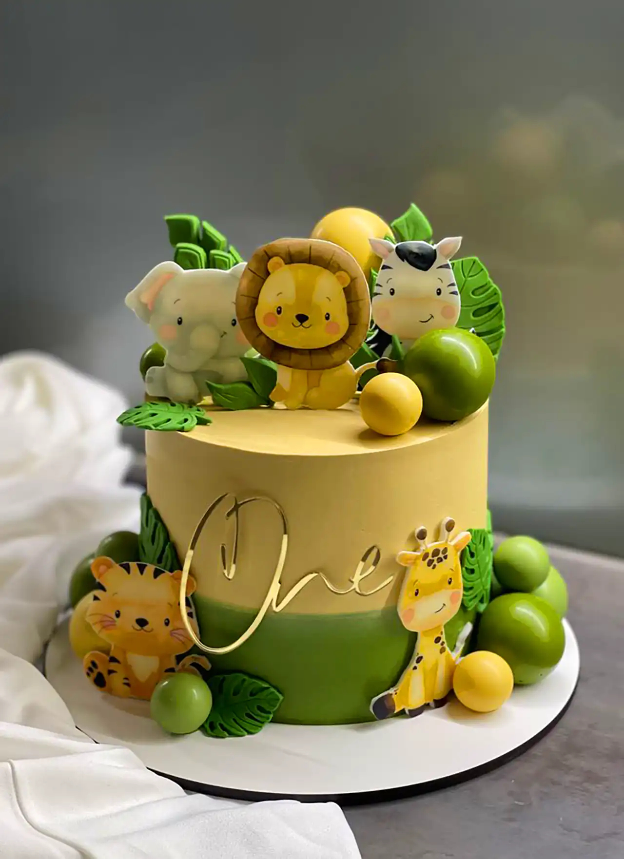 کیک تولد فانتزی حیوانات