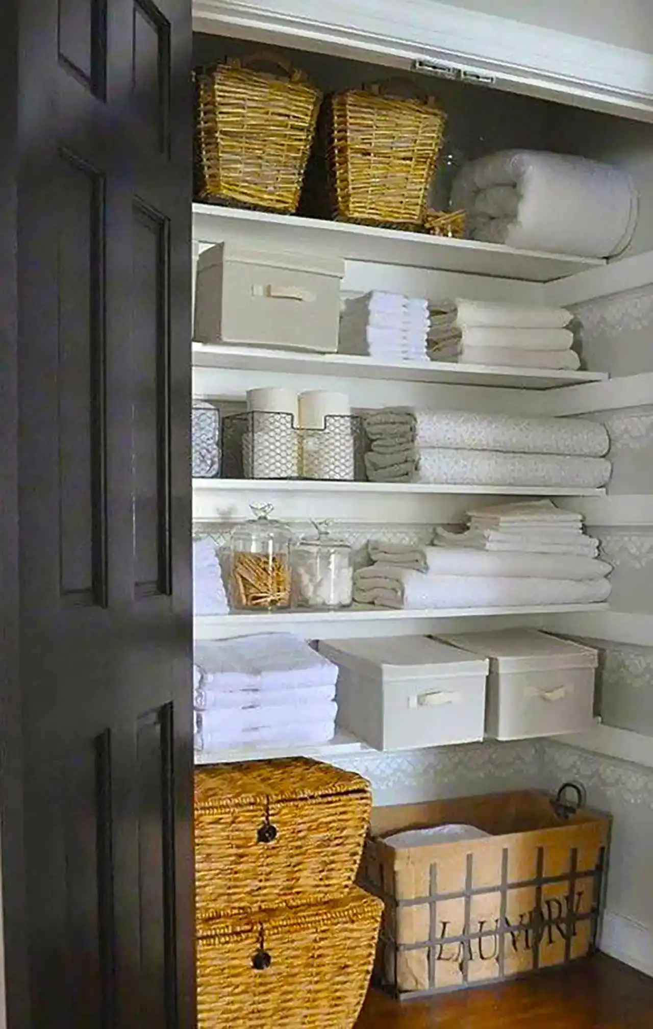 ایده های جالب برای چیدمان کمد دیواری + بهترین ایده ها برای چیدمان کمد دیواری