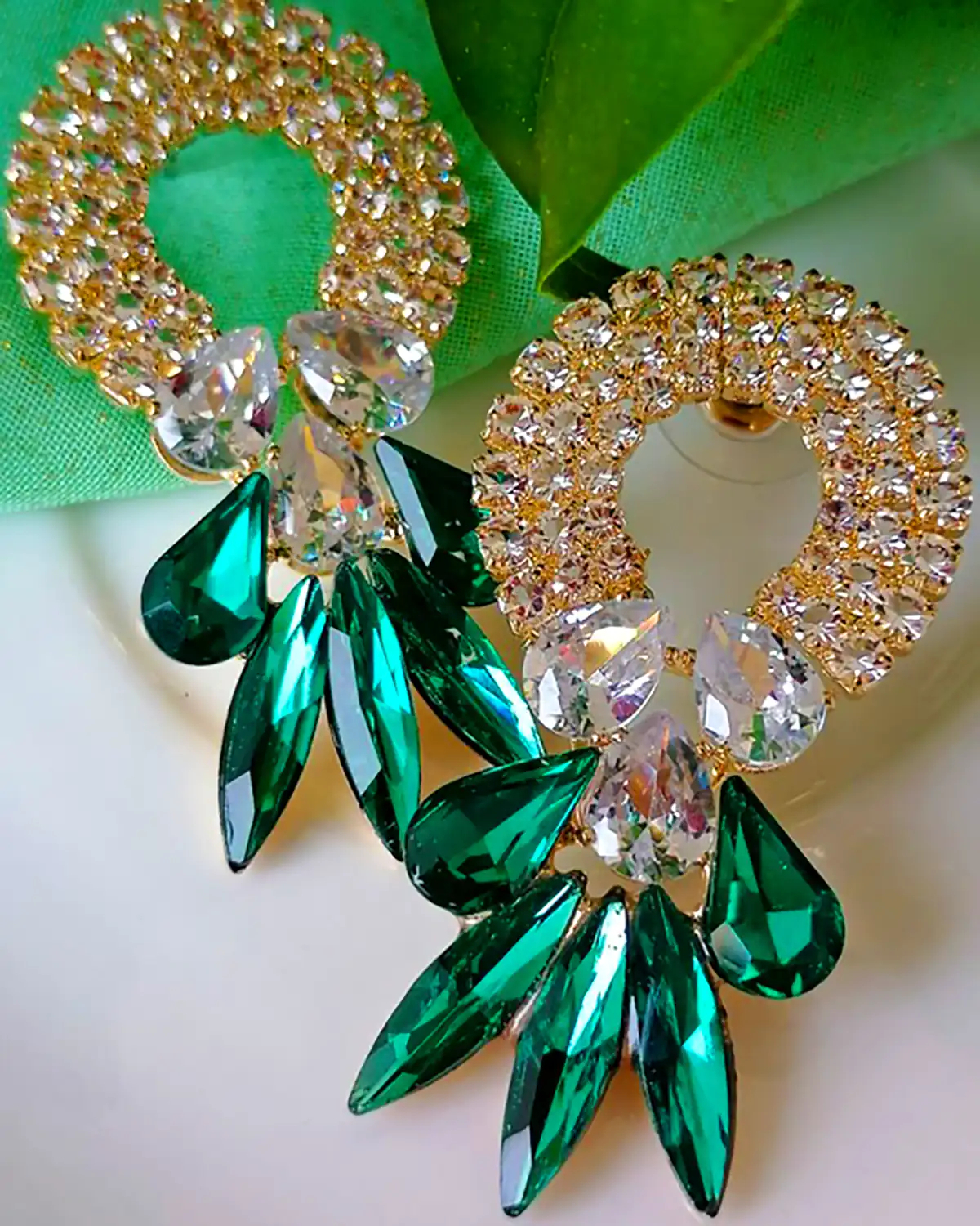 گوشواره بزرگ گل زمردی