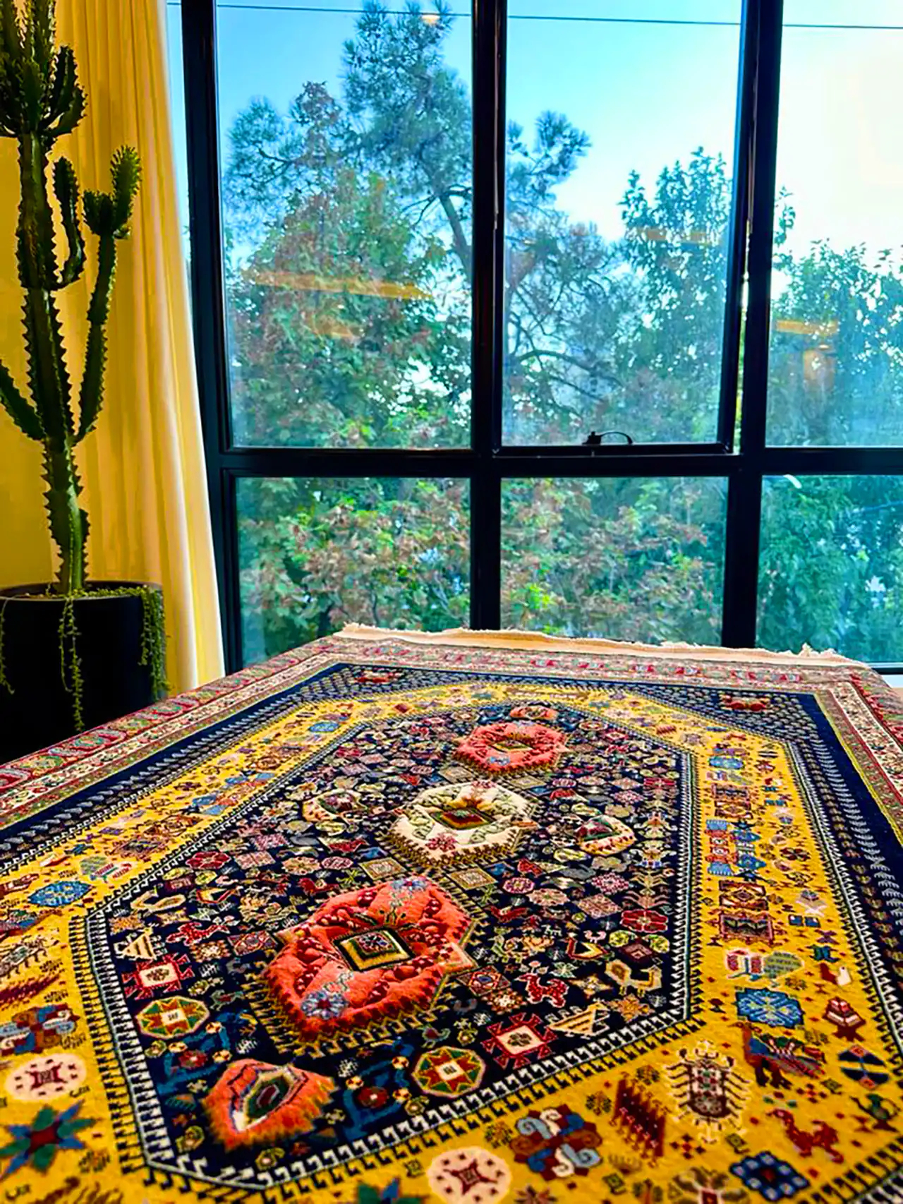 فرش ماشینی خوش رنگ