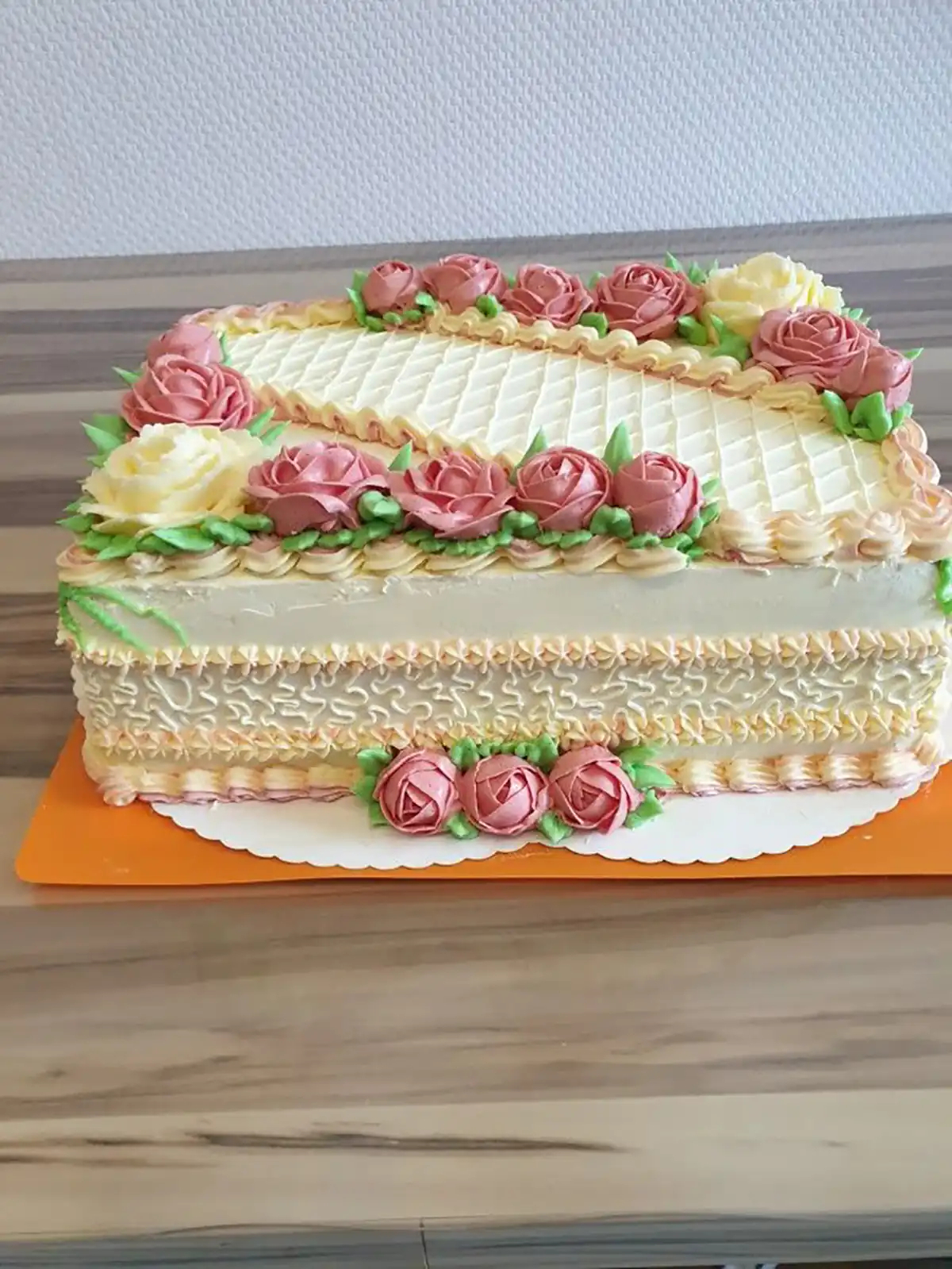 دیزاین الویه مجلسی