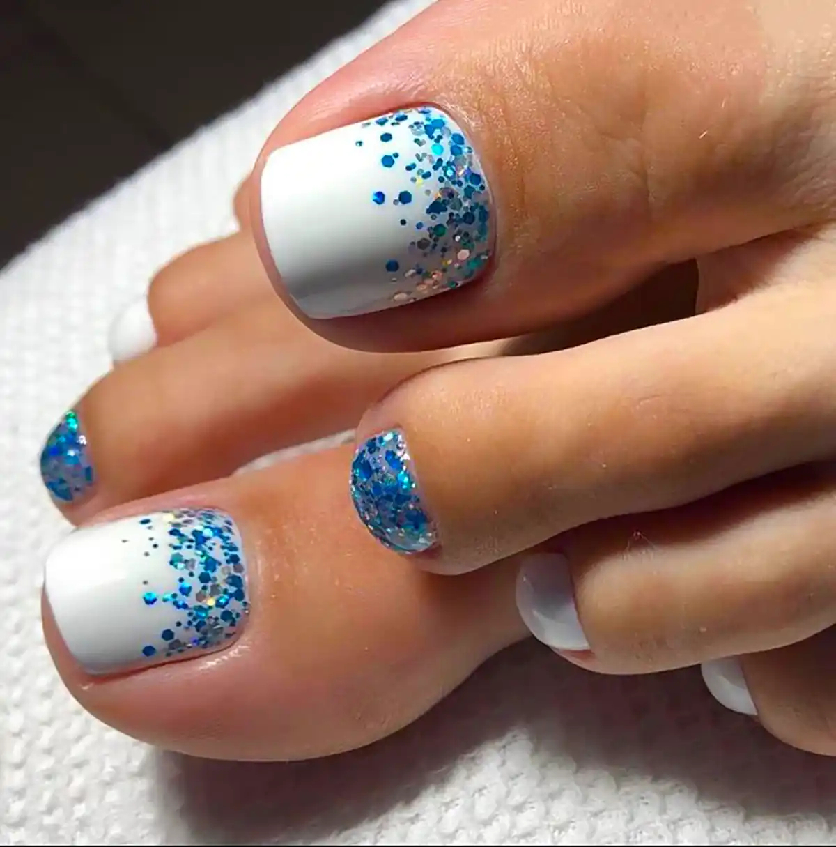 ژلیش ناخن پا شیک
