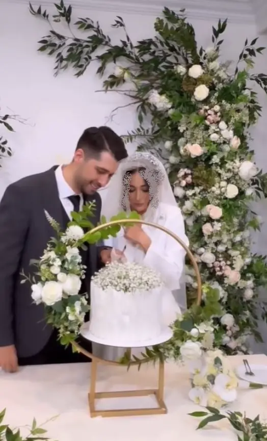 عکس ها / نگاهی به جشن عروسی مجلل و شاهانه عرفان اکبری با حضور پدر بازیگرش عبدالرضا اکبری عکس ها / نگاهی به جشن عروسی مجلل و شاهانه عرفان اکبری با حضور پدر بازیگرش عبدالرضا اکبری
