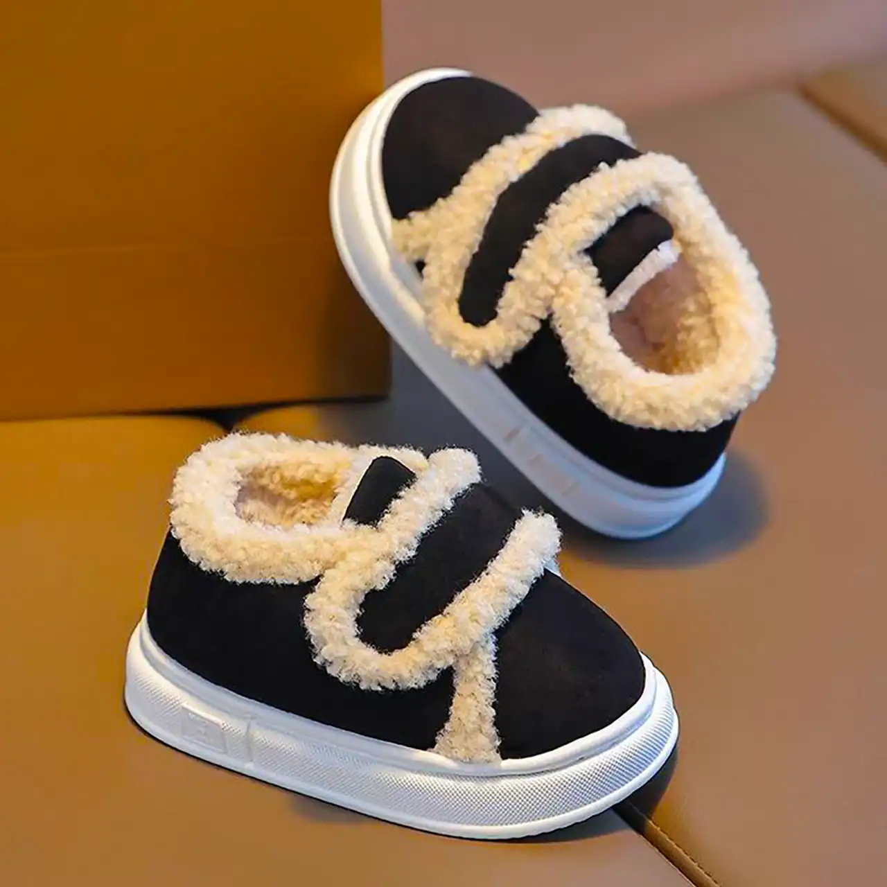 کتونی اسپرت بچگانه