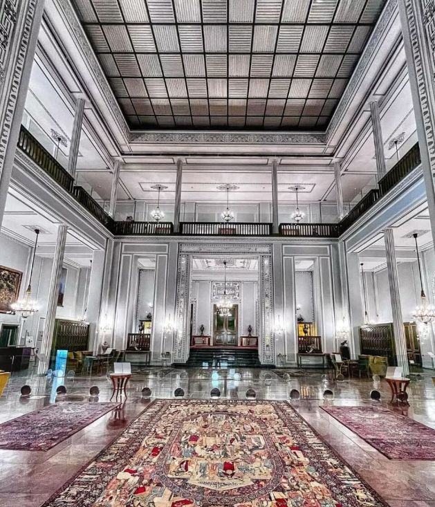 کاخ نیاوران