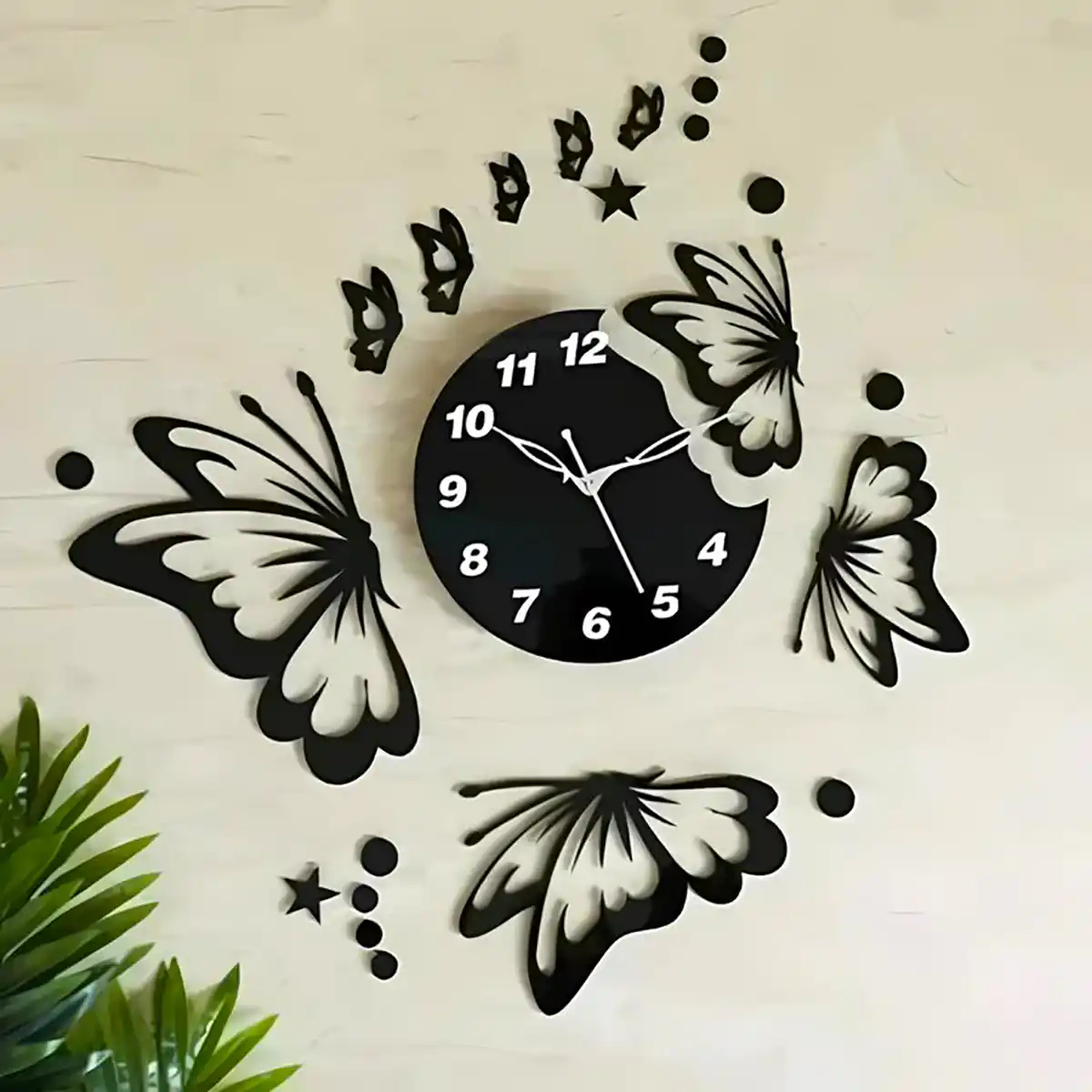 ساعت دیواری فانتزی چوبی