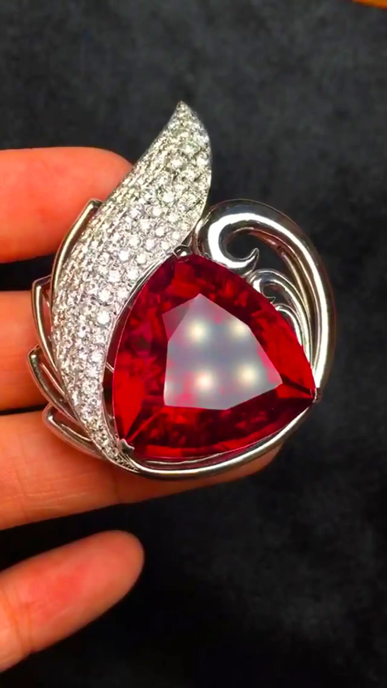 مدل انگشتر طراحی شده با هوش مصنوعی