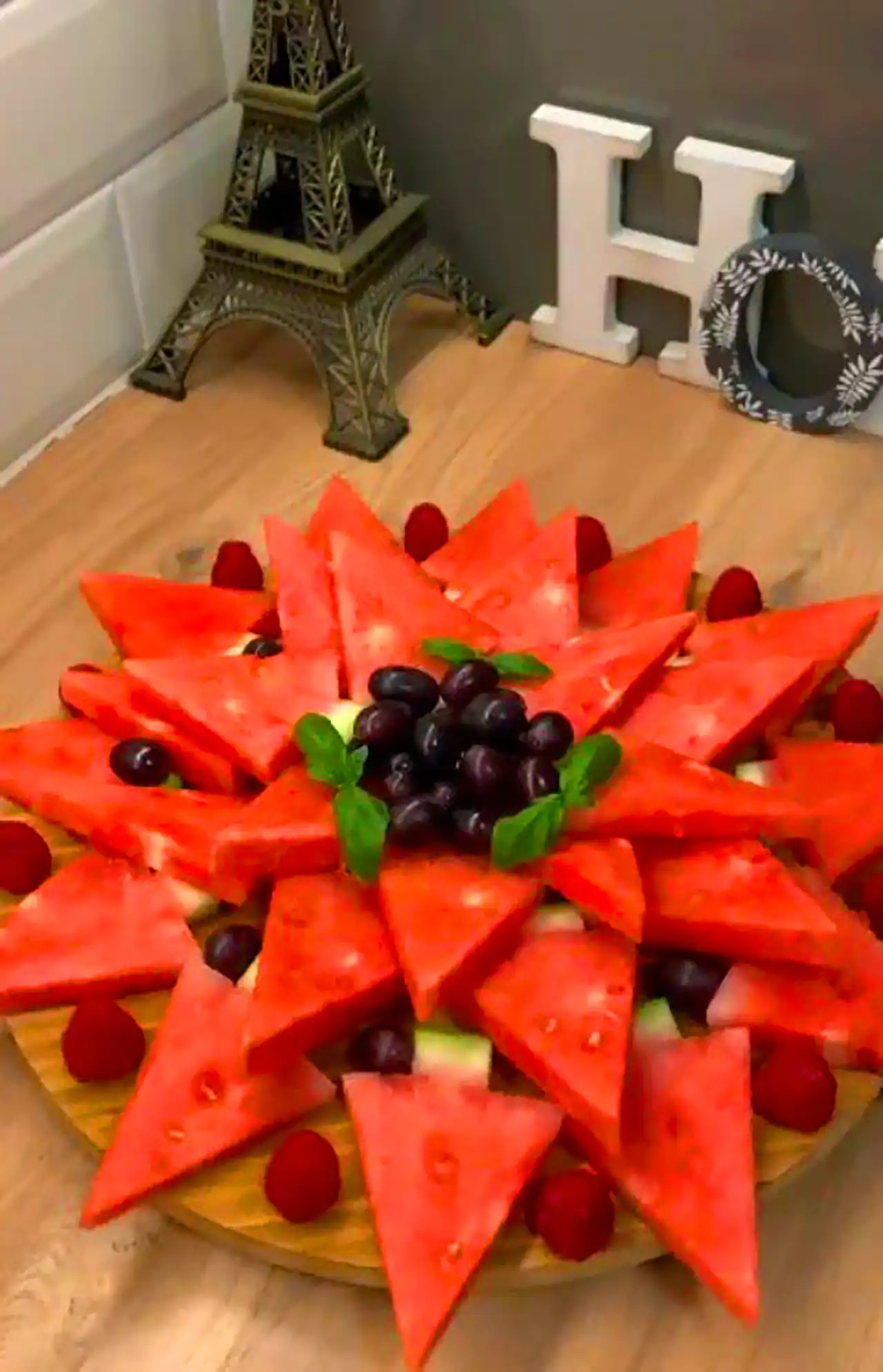 تزیین هندوانه برای یلدا