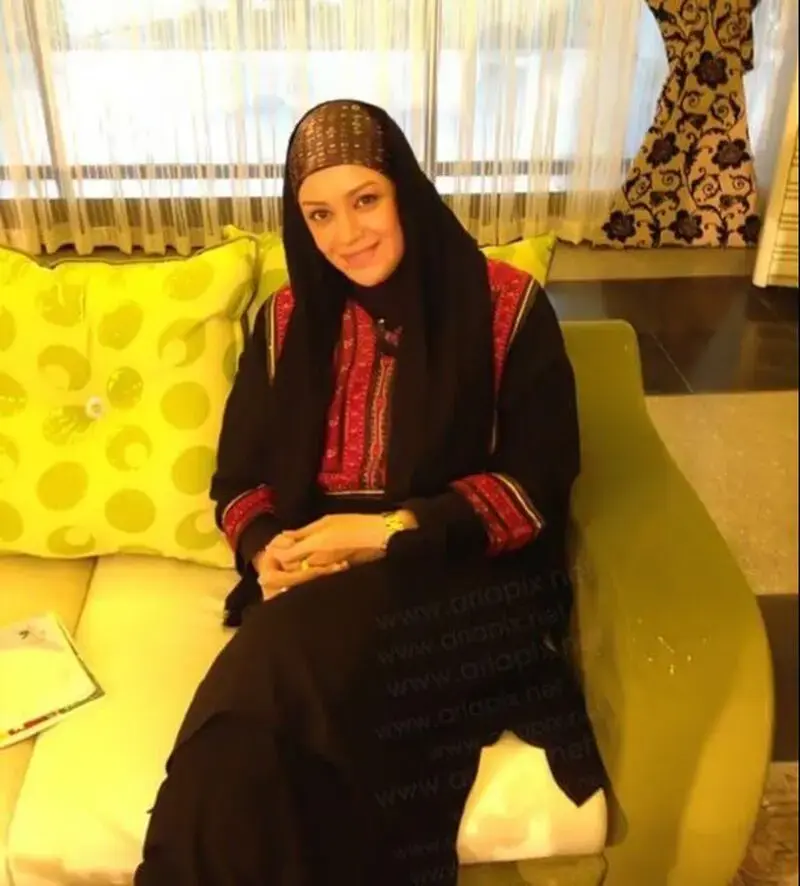 عکس/ دکوراسیون شیک منزل الهام چرخنده؛ از مبلمان ساده و رنگ‌ های گرم تا اکسسوری‌ های اصیل ایرانی