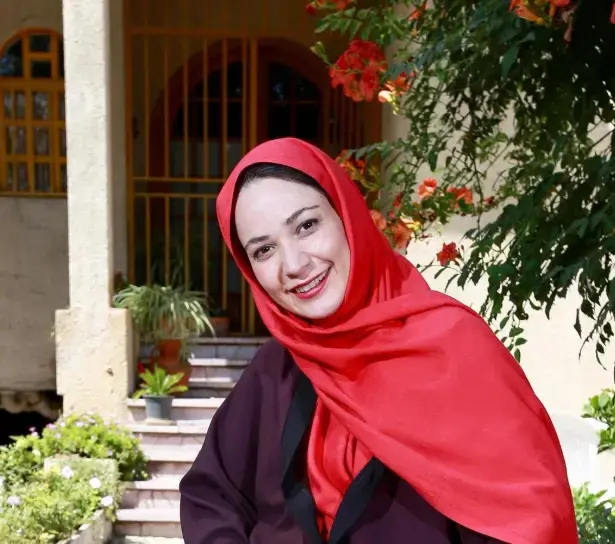 نسرین نصرتی