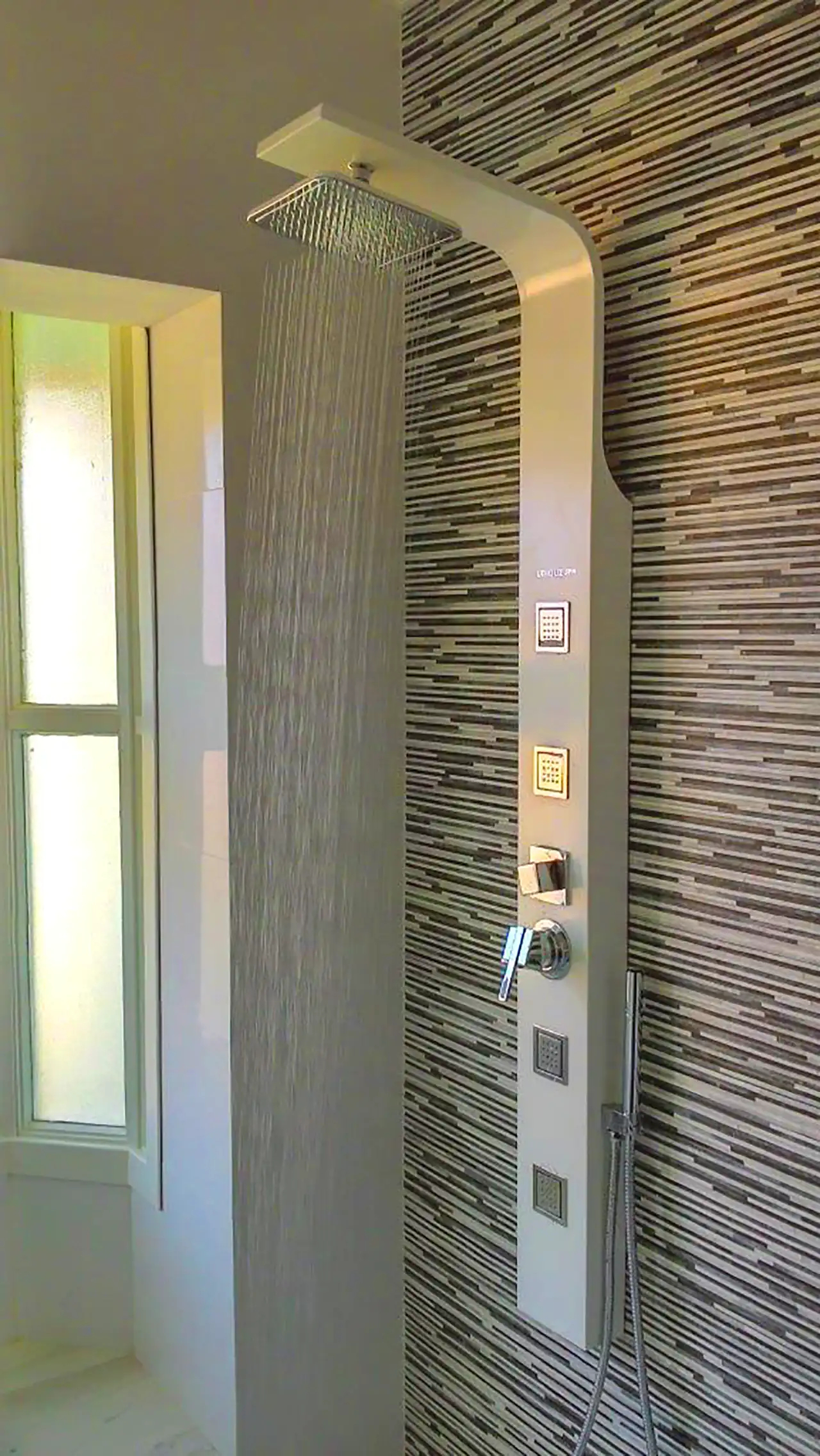 دوش حمام مدرن زیبا