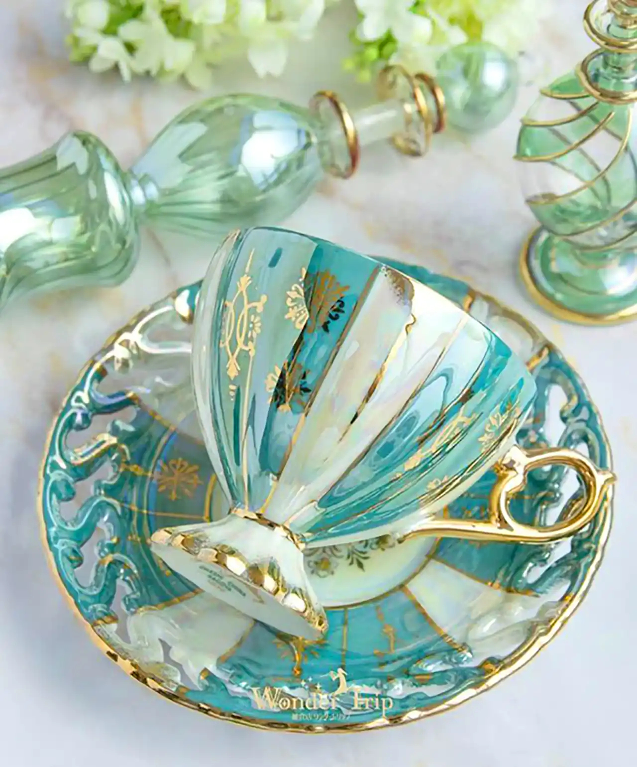 مدل فنجون و نعلبکی سلطنتی وینتیج