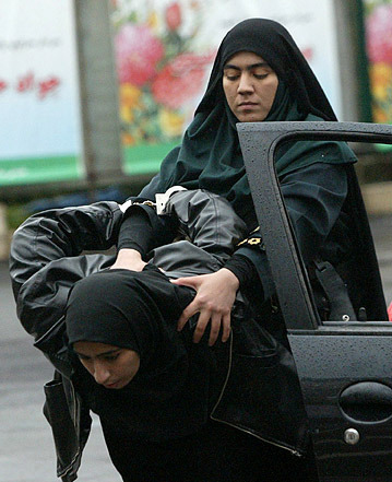 پلیس زن در ایران