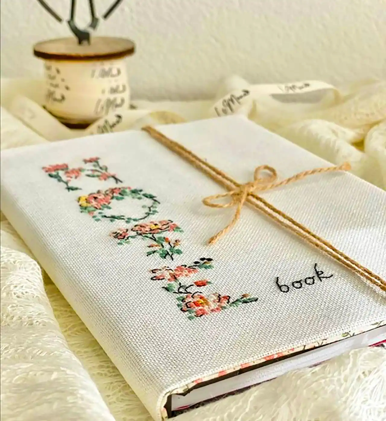 دفترچه خاطرات گلدوزی 