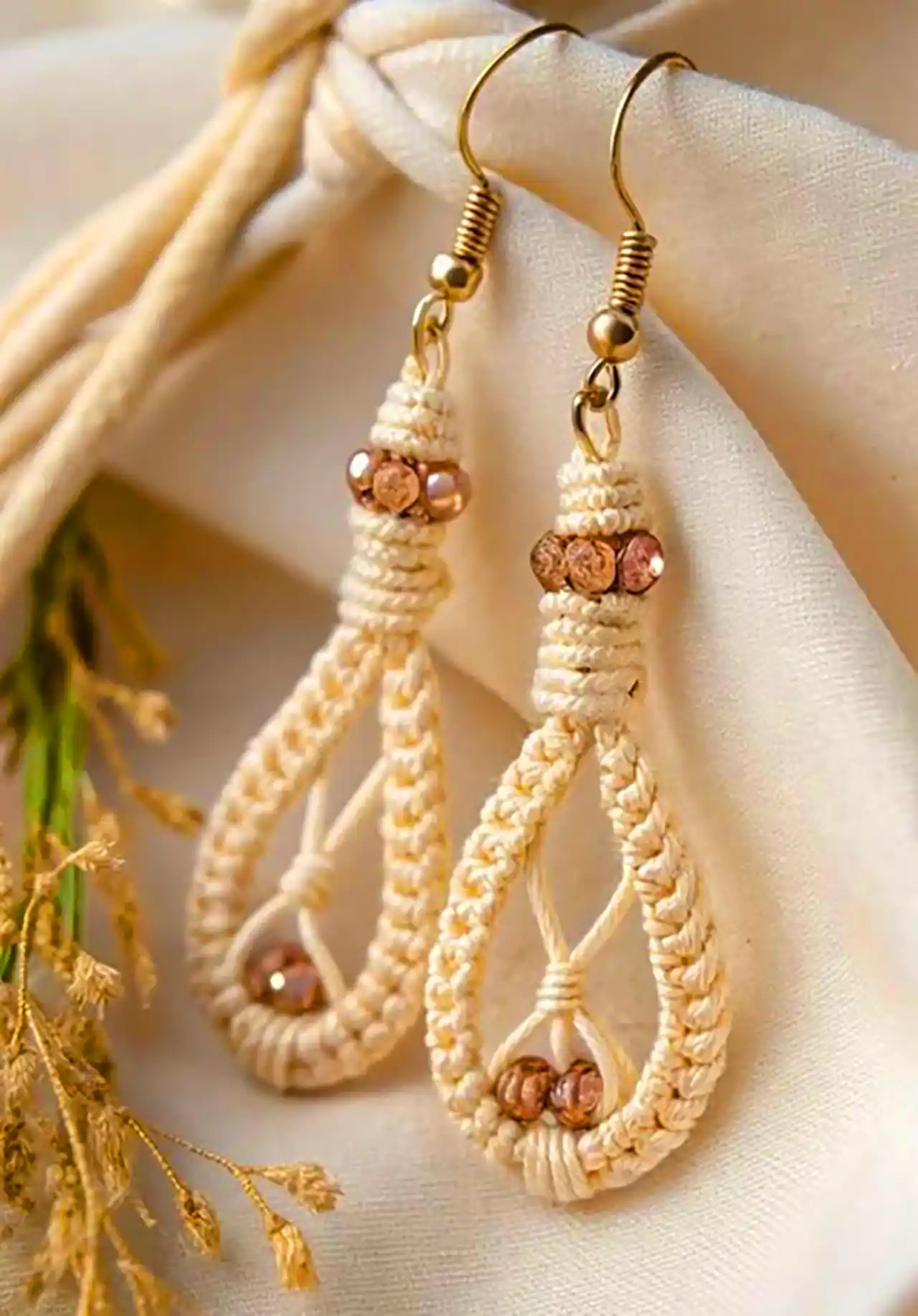 گوشواره دستساز زیبا