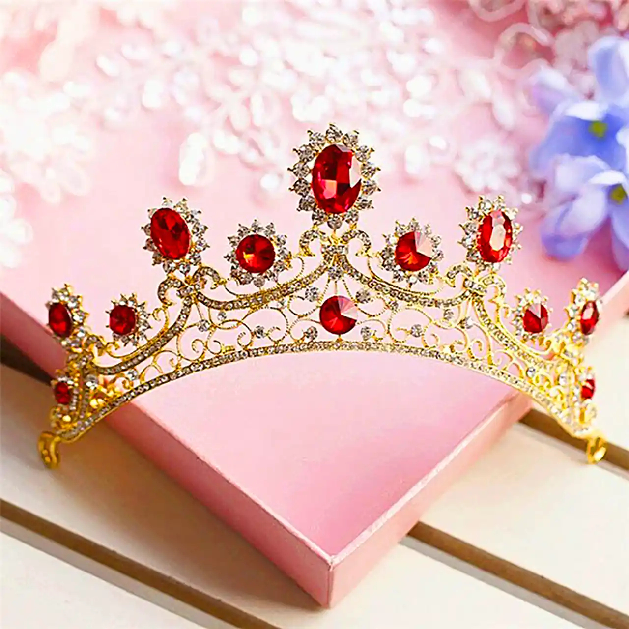 تاج سلطنتی عروس قرمز 