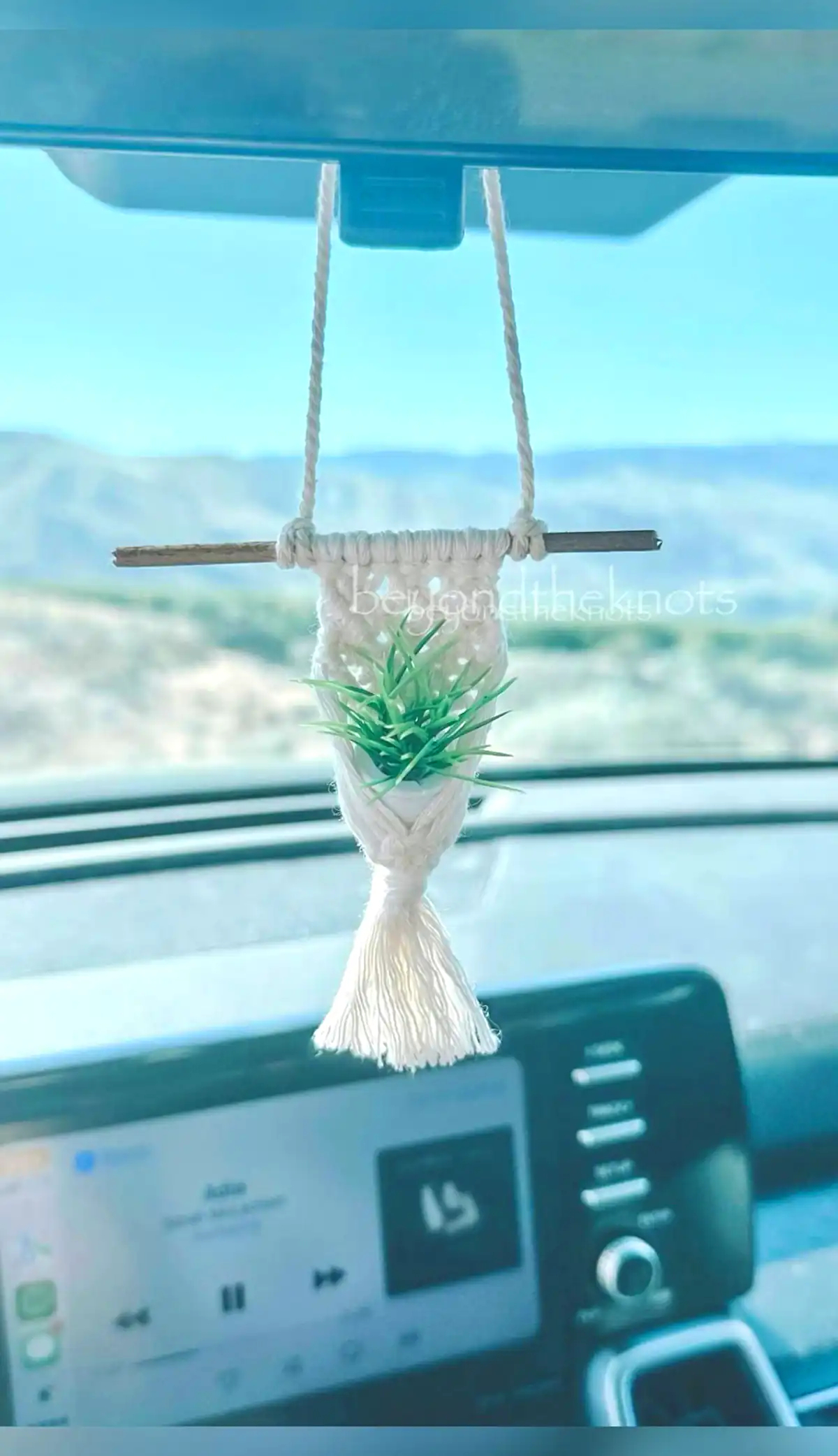 آویز آینه ماشین مکرومه 