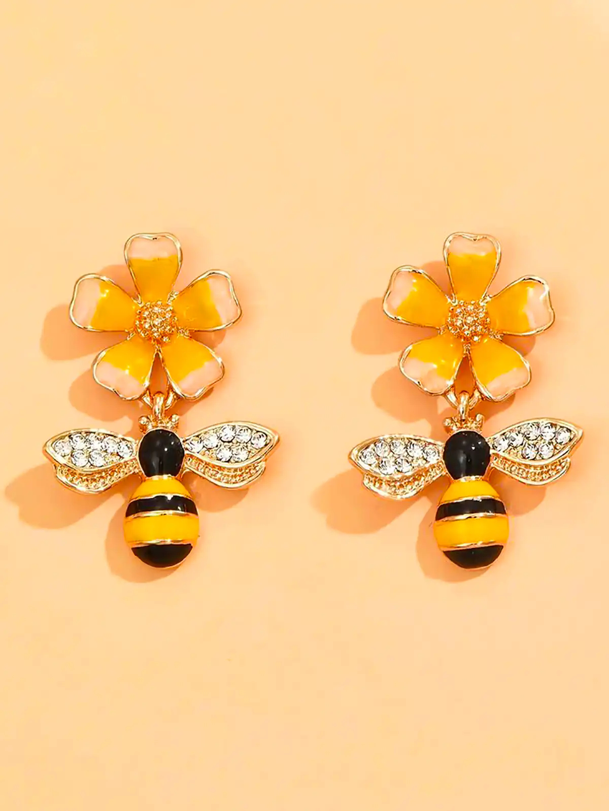 گوشواره طرح گل شیک