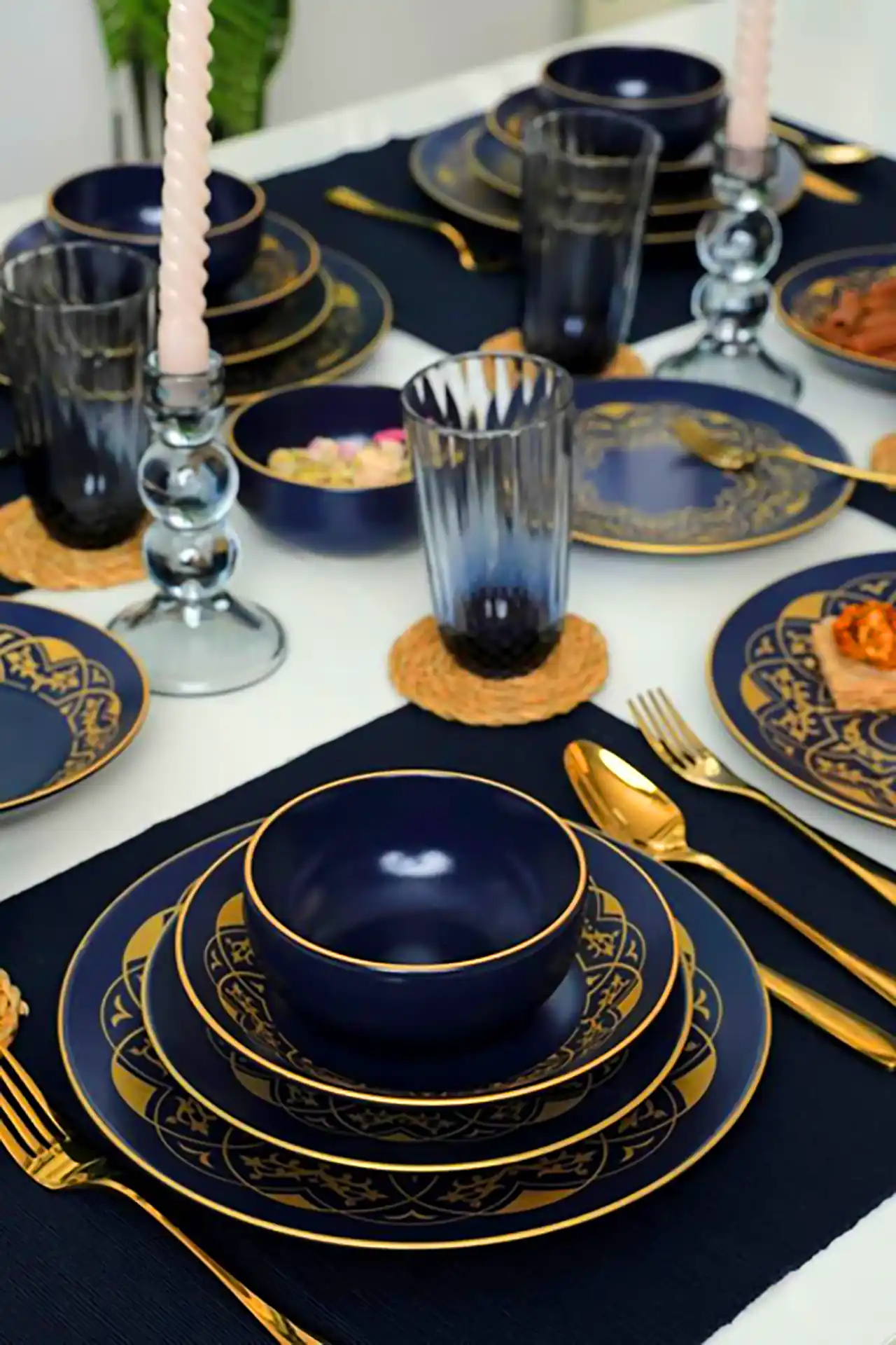 ظروف مشکی برای جهیزیه 