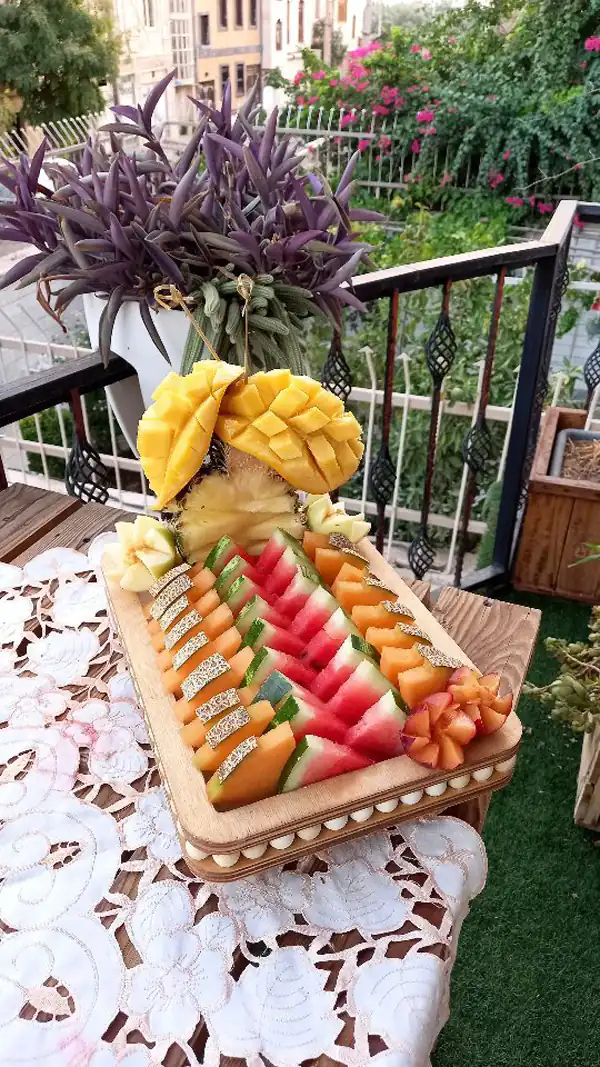 میوه آرایی با میوه های تابستانی