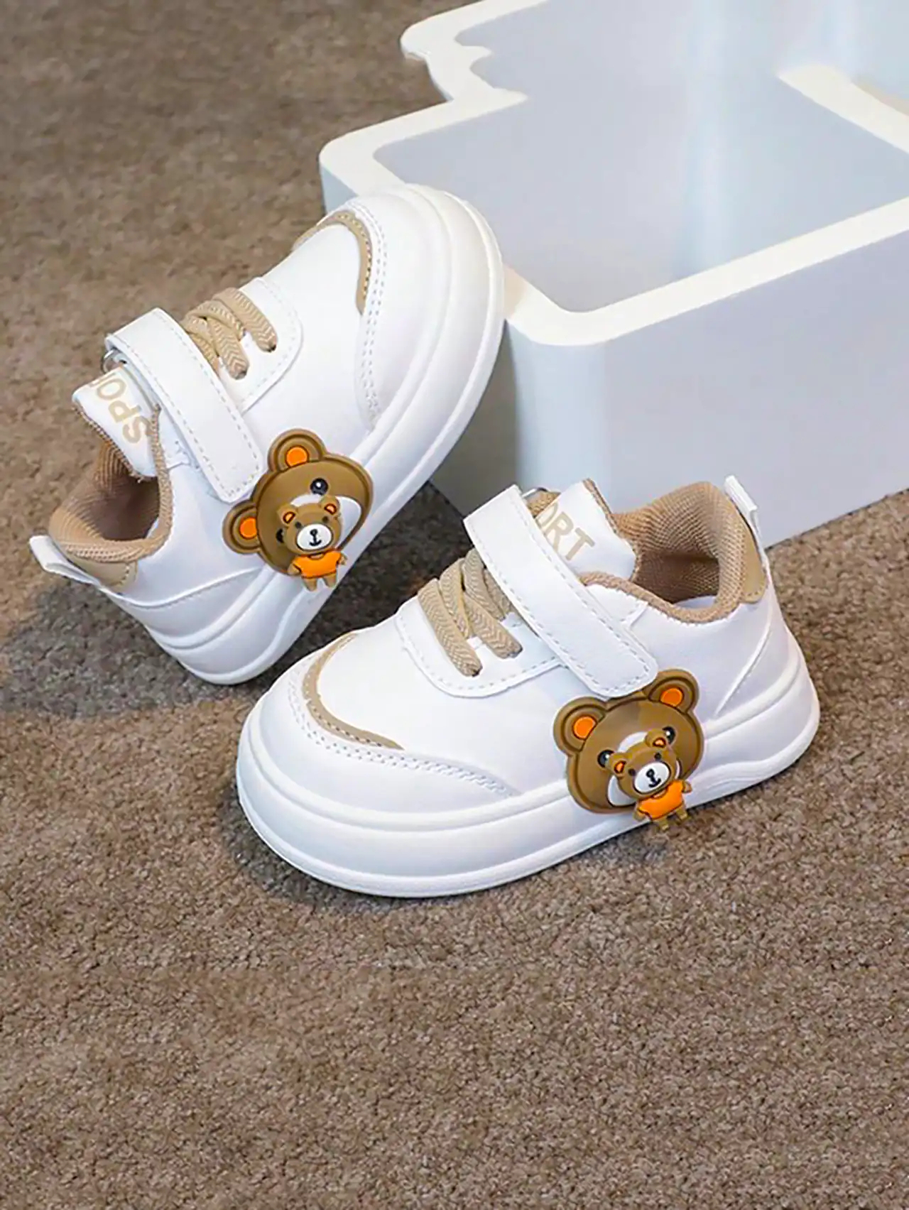 کتونی اسپرت بچگانه