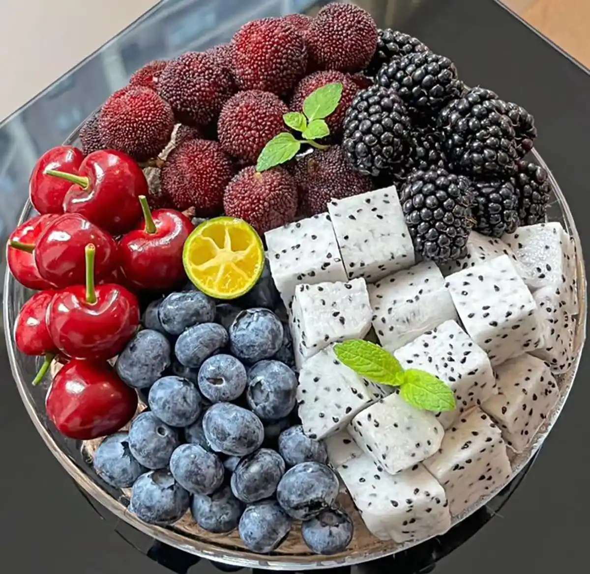 باکس میوه و گل
باکس میوه عیادت بیمار
باکس گل و میوه برای عیادت
باکس میوه بله برون
باکس میوه چوبی
باکس میوه خشک
