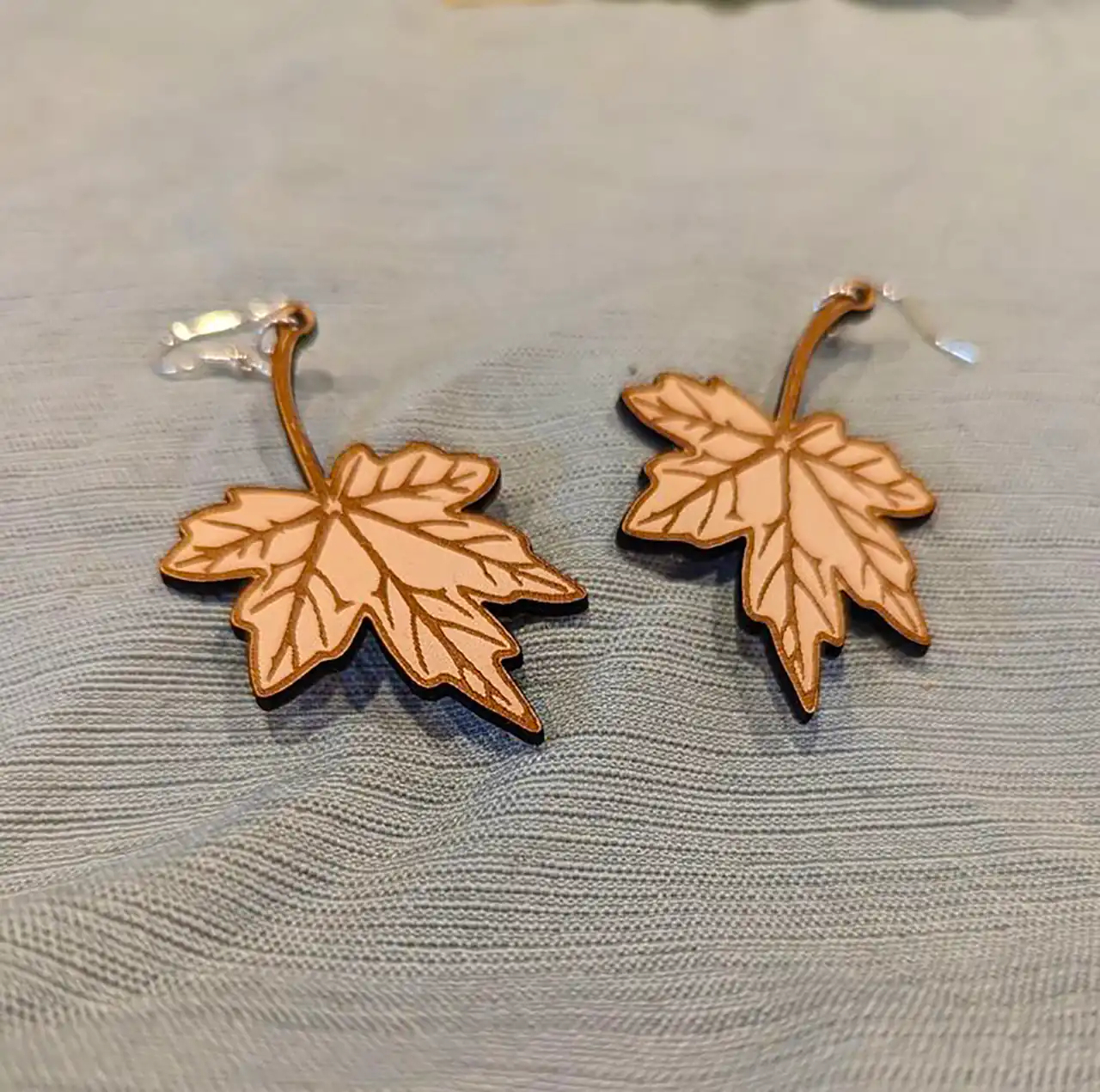 گوشواره چوبی طرح برگ