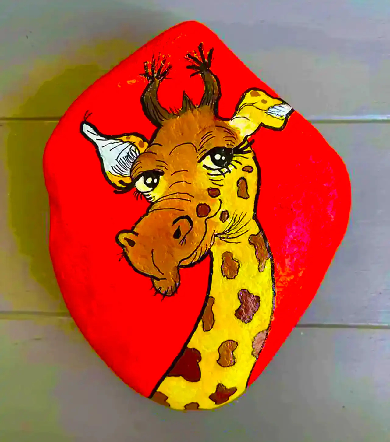 نقاشی روی سنگ رودخانه